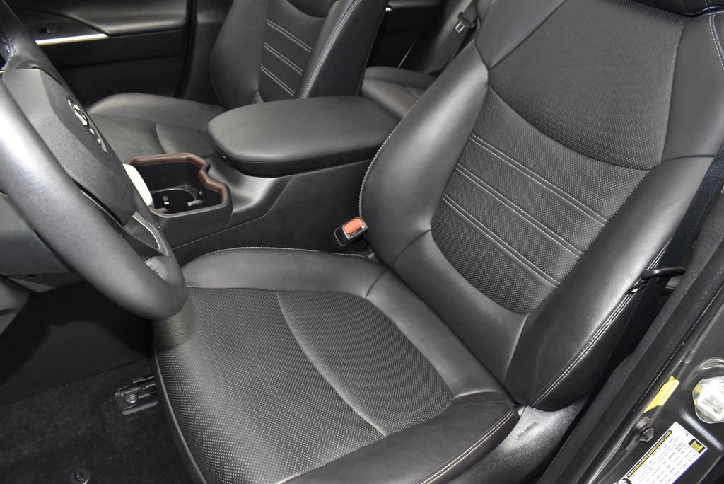 Used 2022 Toyota RAV4 Limited AWD/4WD image 15