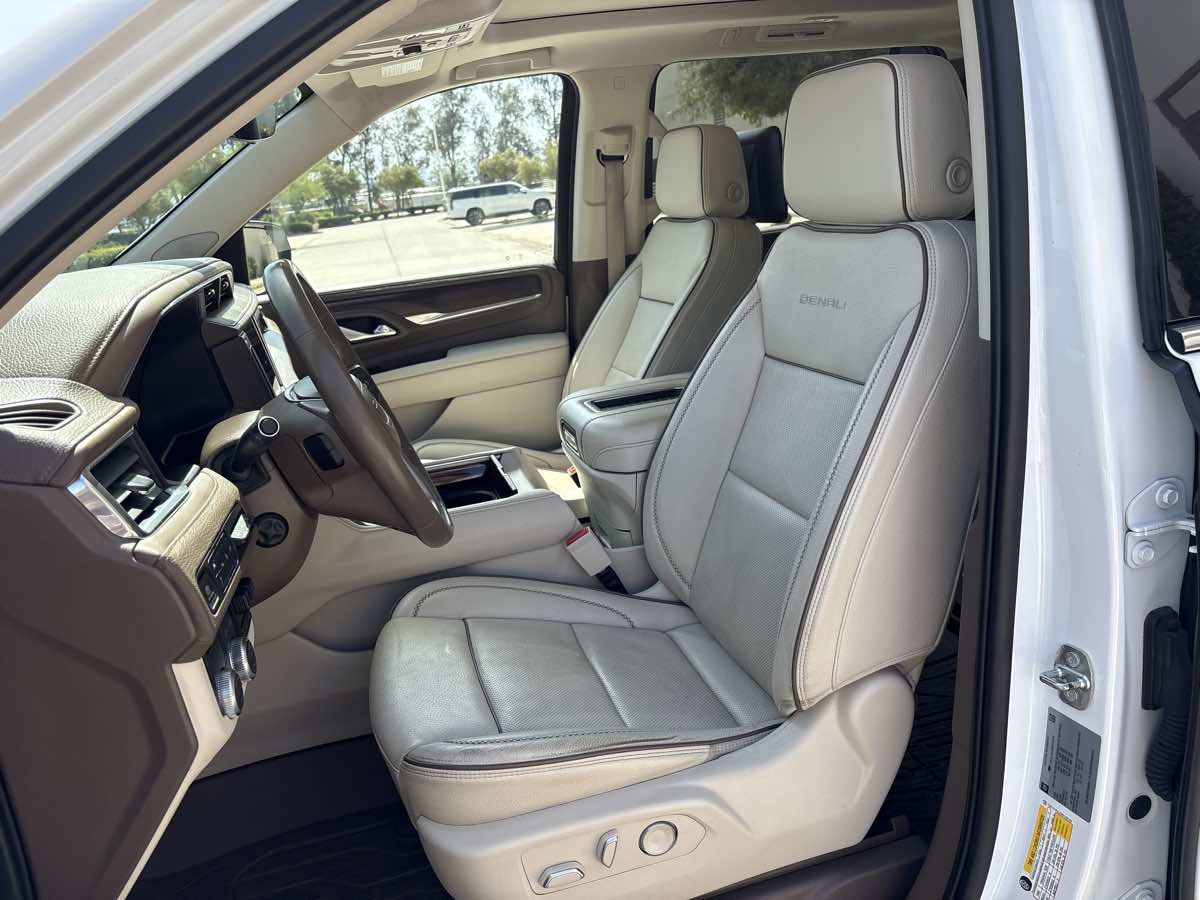 Used 2021 GMC Yukon XL Denali w/ Denali Ultimate Package image 27