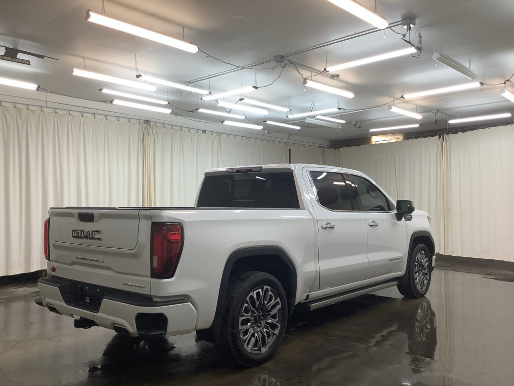 Used 2023 GMC Sierra 1500 Denali Ultimate AWD/4WD image 5