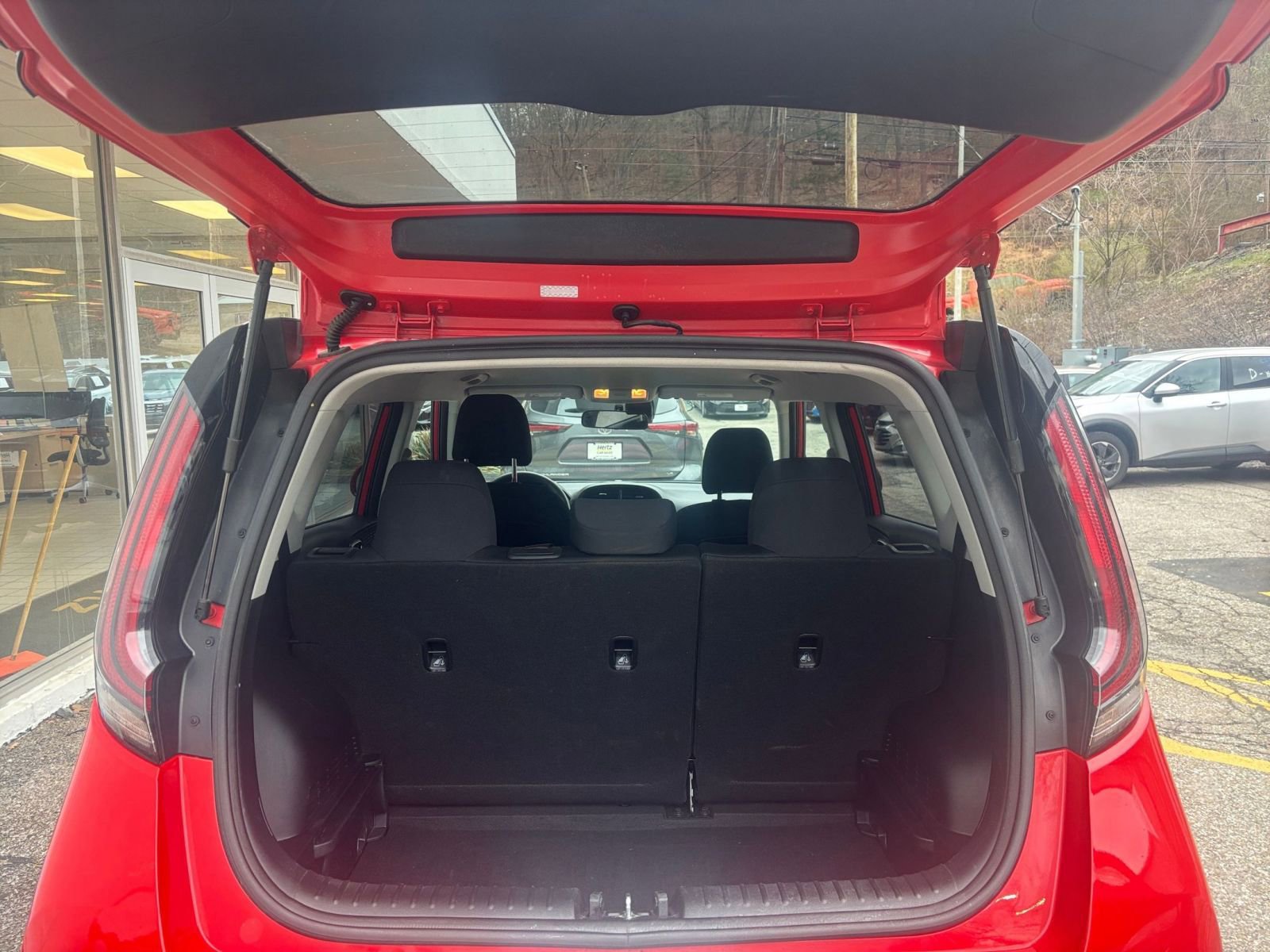 Used 2025 Kia Soul LX w/ LX Technology Package image 22