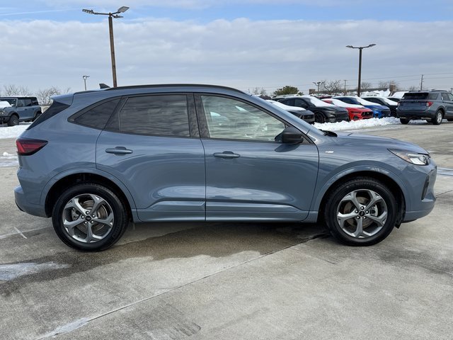 Used 2023 Ford Escape ST-Line w/ Tech Pack #1 image 7