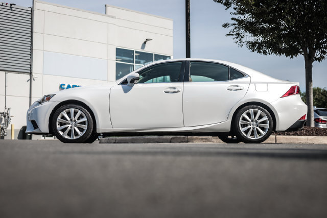 Used 2016 Lexus IS 200t RWD image 16