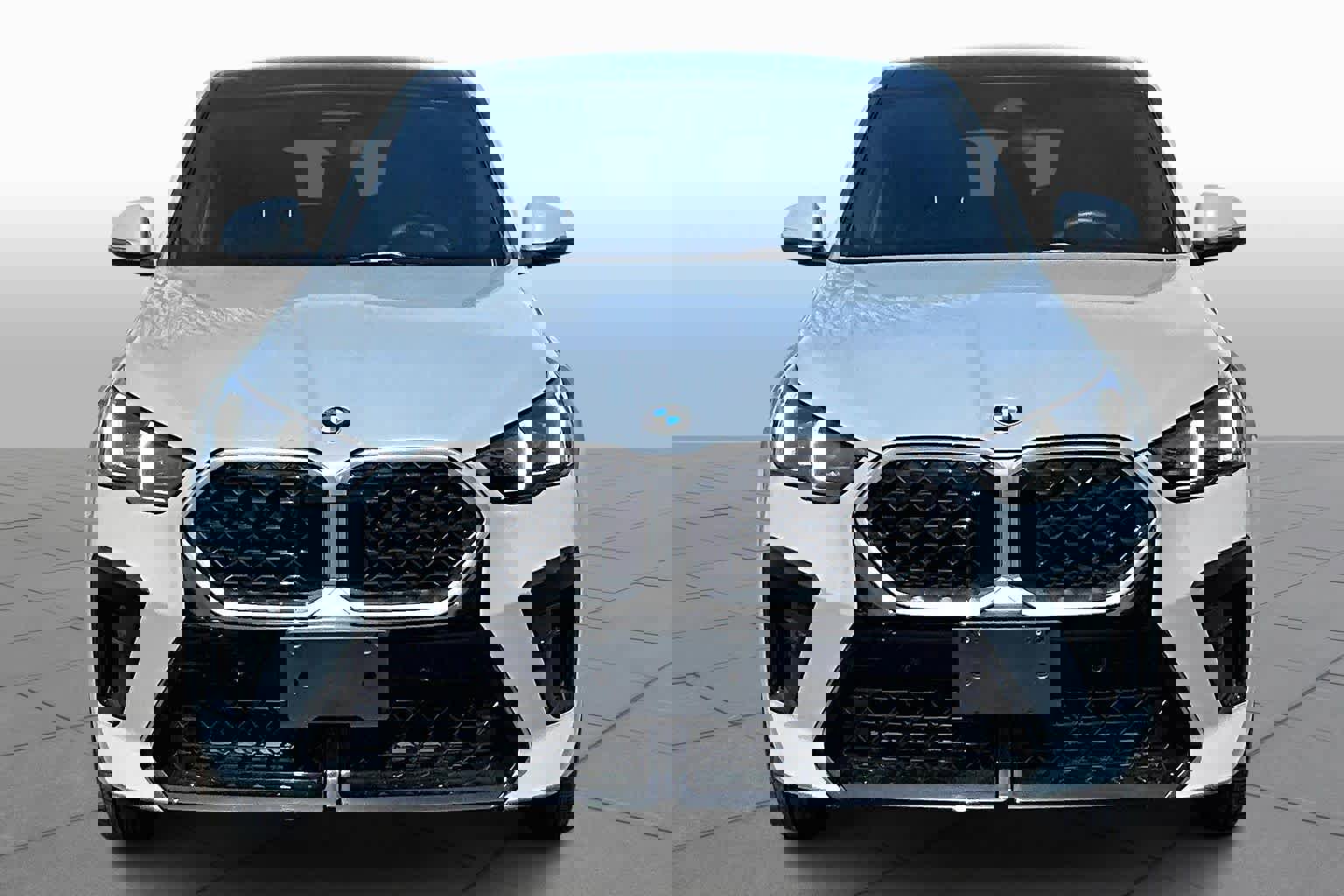 Certified 2025 BMW X2 xDrive28i image 3