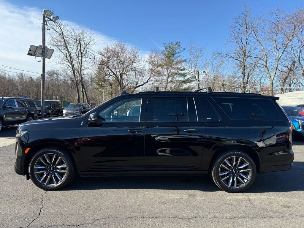 Used 2021 Cadillac Escalade ESV Sport w/ Driver Assist Tech Package image 4