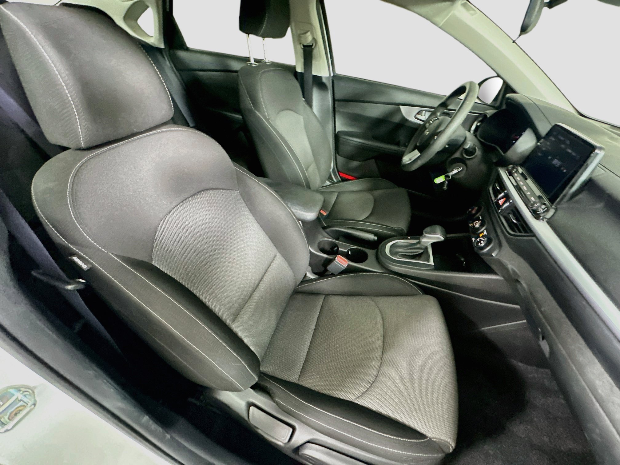 Used 2022 Kia Forte LXS FWD image 29