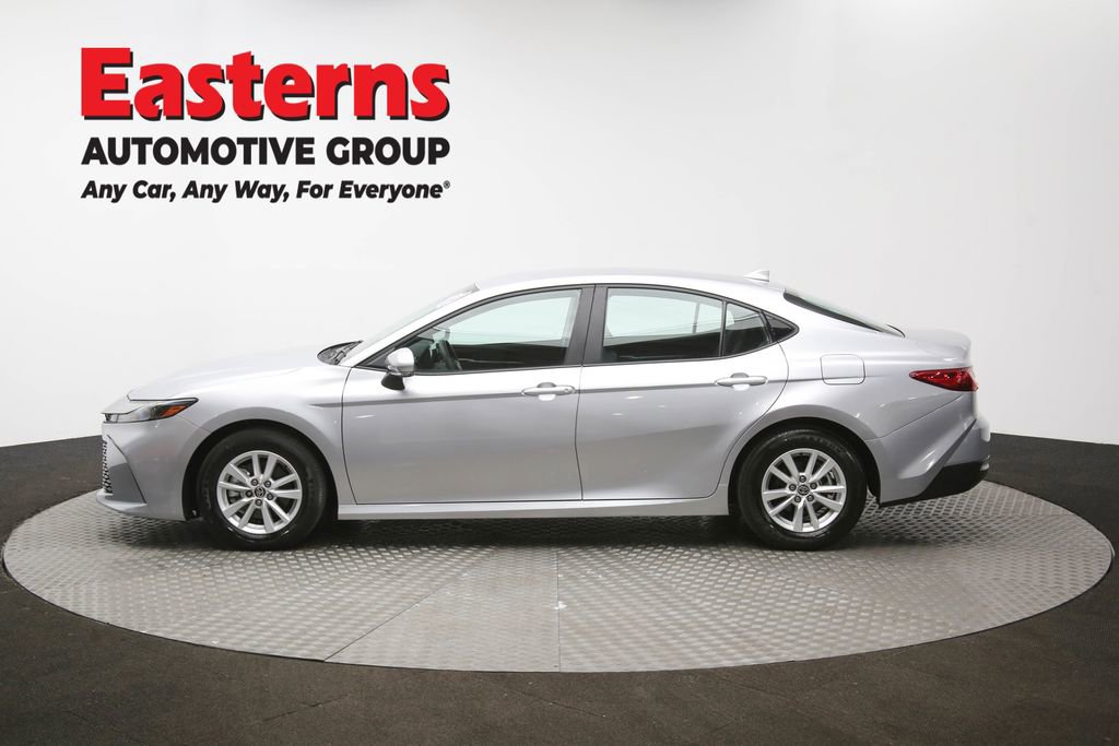 Used 2025 Toyota Camry LE image 62