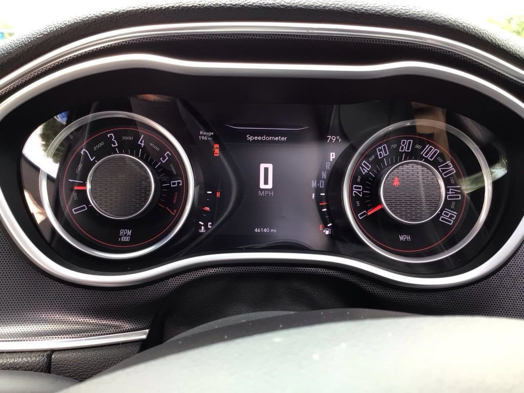 Used 2015 Dodge Challenger SXT Plus w/ Driver Convenience Group RWD image 29