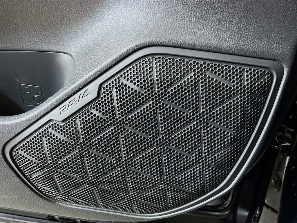 Used 2025 Toyota RAV4 XLE w/ Convenience Package image 25