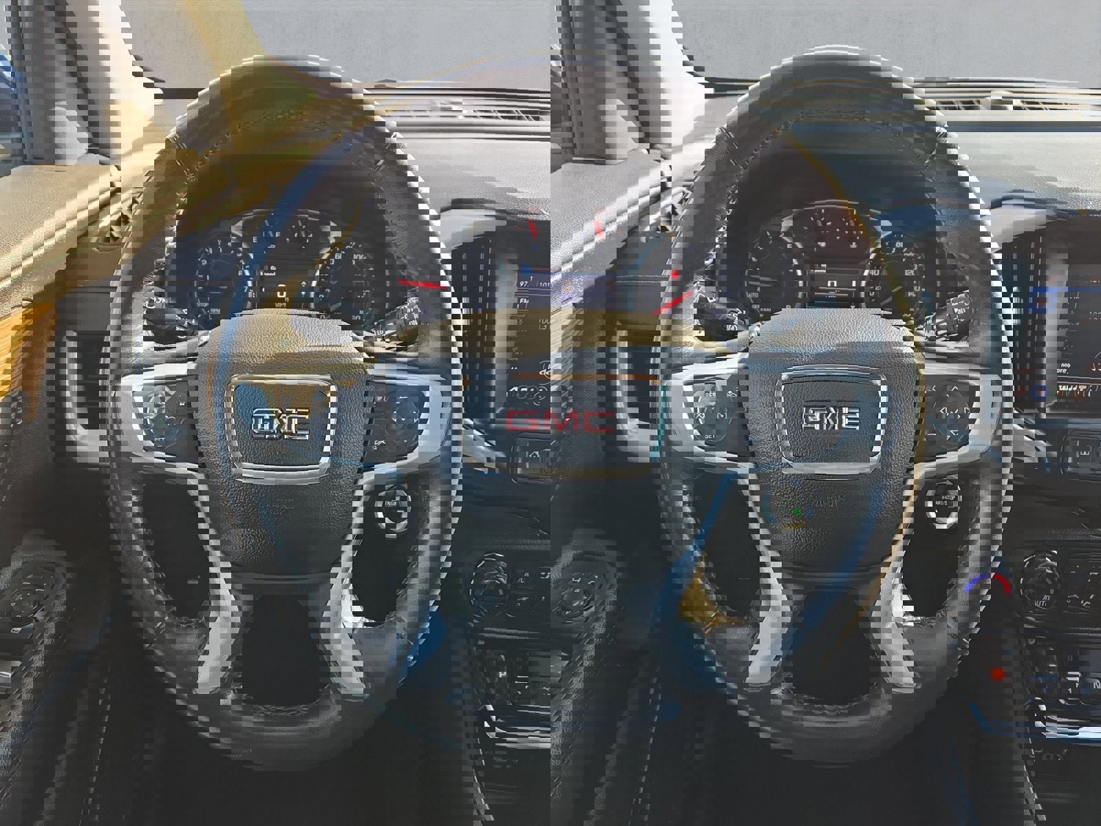 Used 2021 GMC Terrain SLE w/ Driver Convenience Package image 13