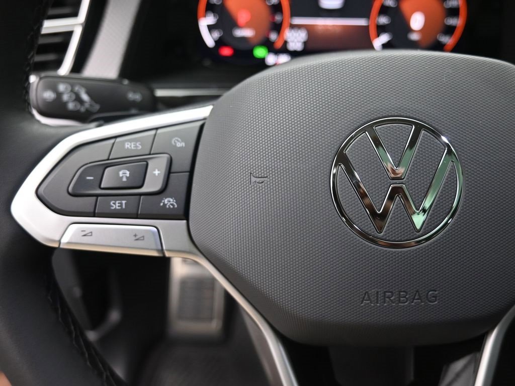 Used 2025 Volkswagen Atlas Peak Edition SE image 15