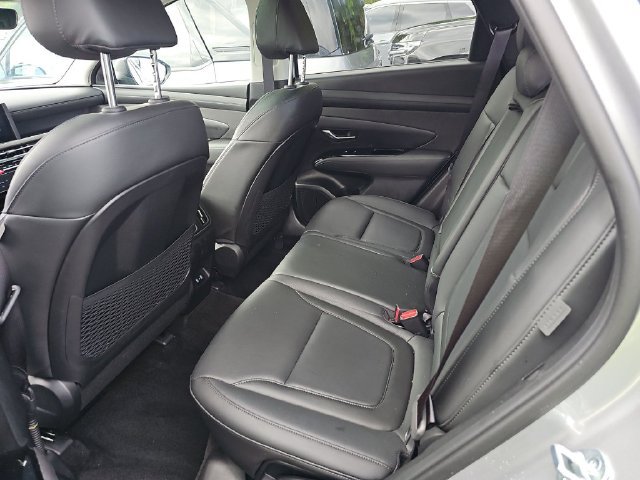 Used 2026 Hyundai Tucson Limited AWD/4WD image 16