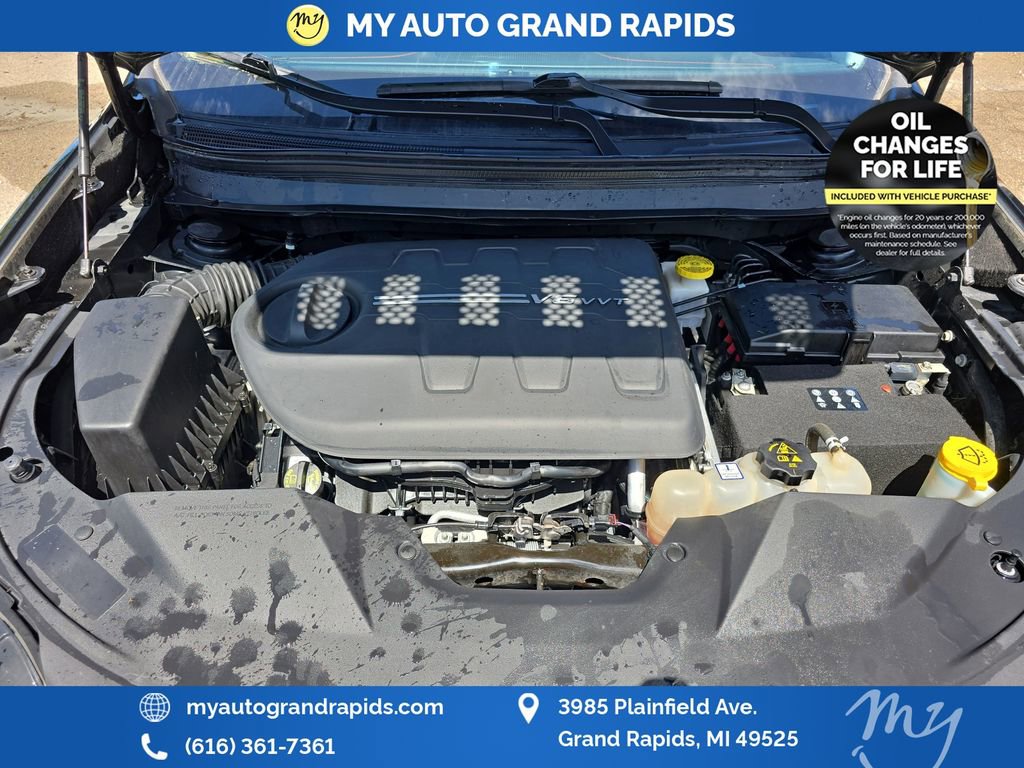Used 2020 Jeep Cherokee Trailhawk w/ Cold Weather Group AWD/4WD image 23
