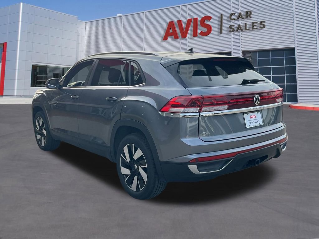 Used 2025 Volkswagen Atlas Cross Sport SE FWD image 9
