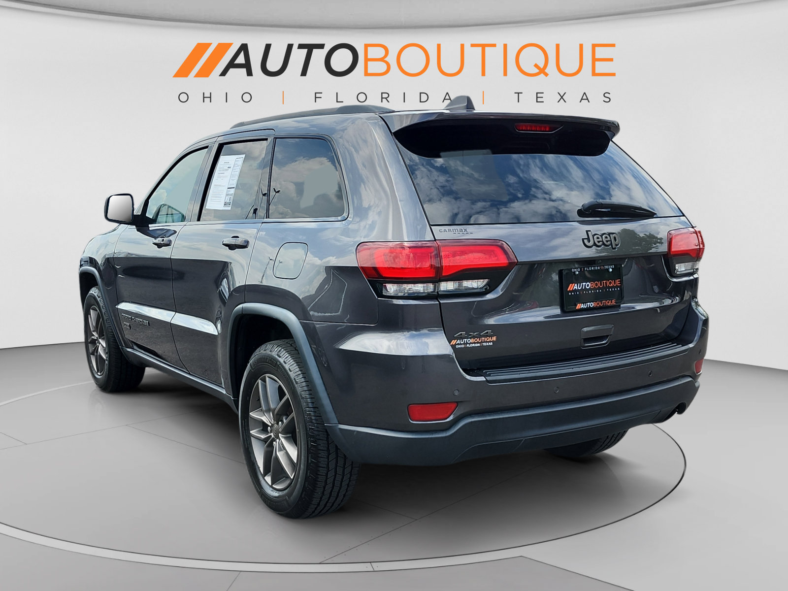 Used 2016 Jeep Grand Cherokee Laredo 75th Anniversary AWD/4WD image 3