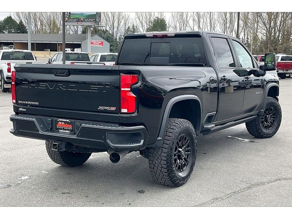 Used 2025 Chevrolet Silverado 2500 ZR2 w/ Technology Package AWD/4WD image 15