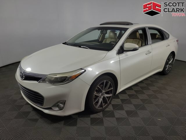 Used 2013 Toyota Avalon Limited FWD image 3
