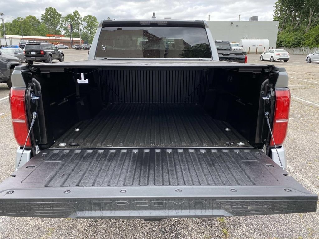 New 2026 Toyota Tacoma SR5 AWD/4WD image 5