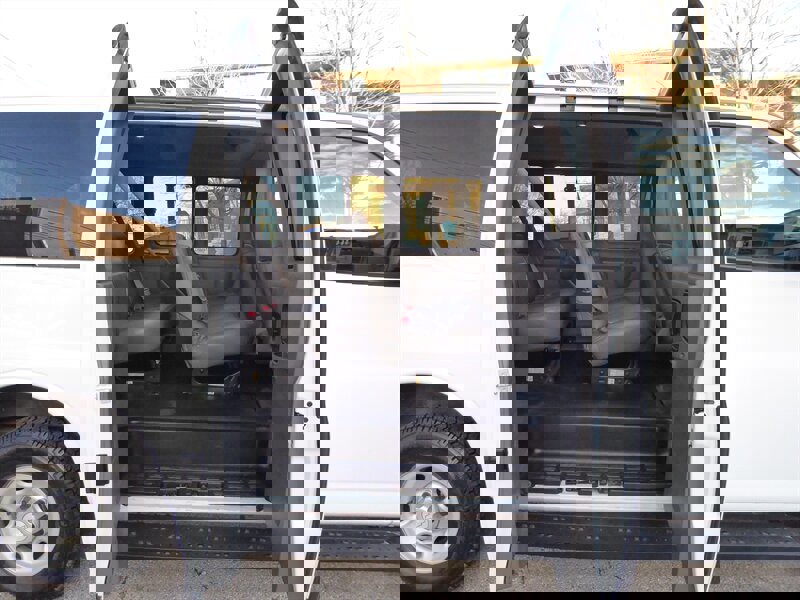 Used 2017 Chevrolet Express 2500 LS image 23