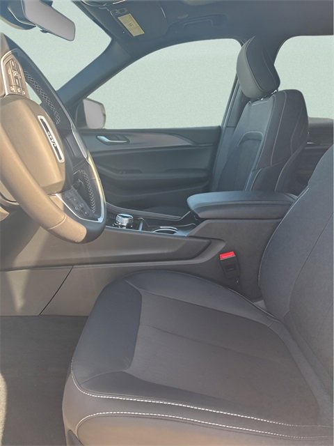 New 2025 Jeep Grand Cherokee L Laredo image 11