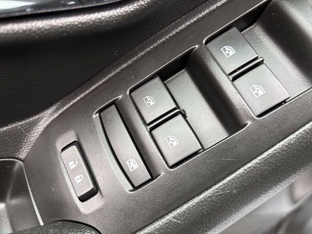 Used 2022 Chevrolet Trax LT w/ LT Convenience Package image 12