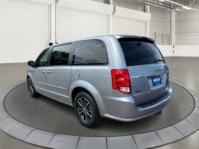 Used 2015 Dodge Grand Caravan R/T FWD image 2