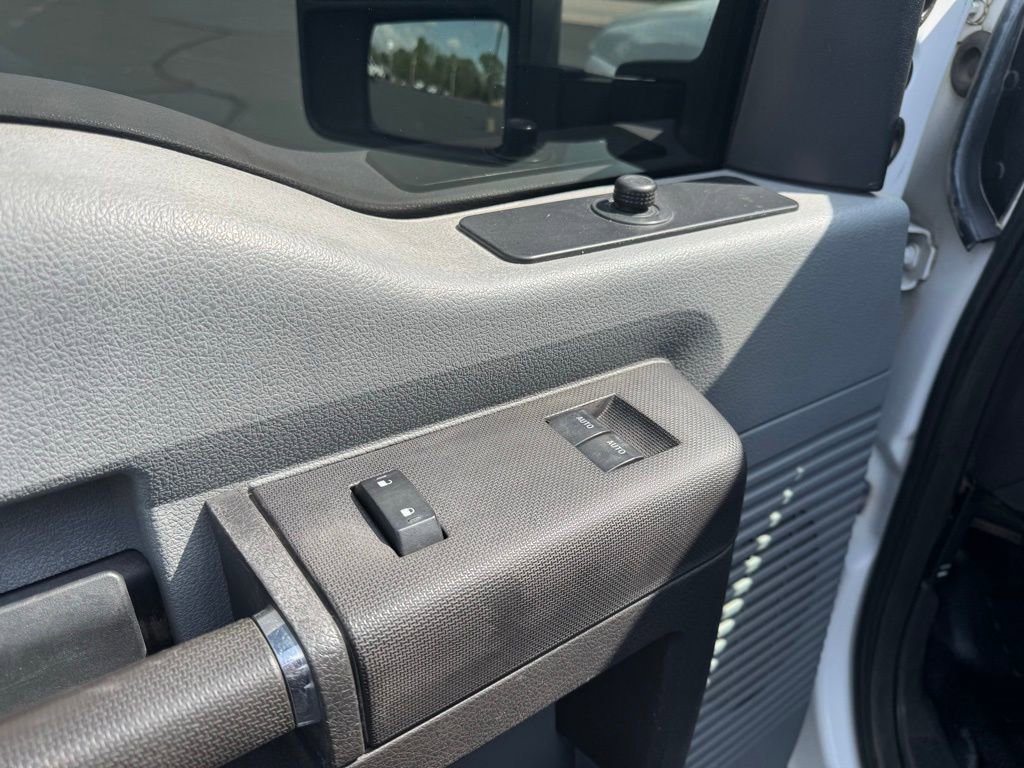 Used 2013 Ford F250 XL w/ PWR Equipment Group AWD/4WD image 3