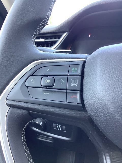 Certified 2023 Jeep Grand Cherokee Laredo AWD/4WD image 21