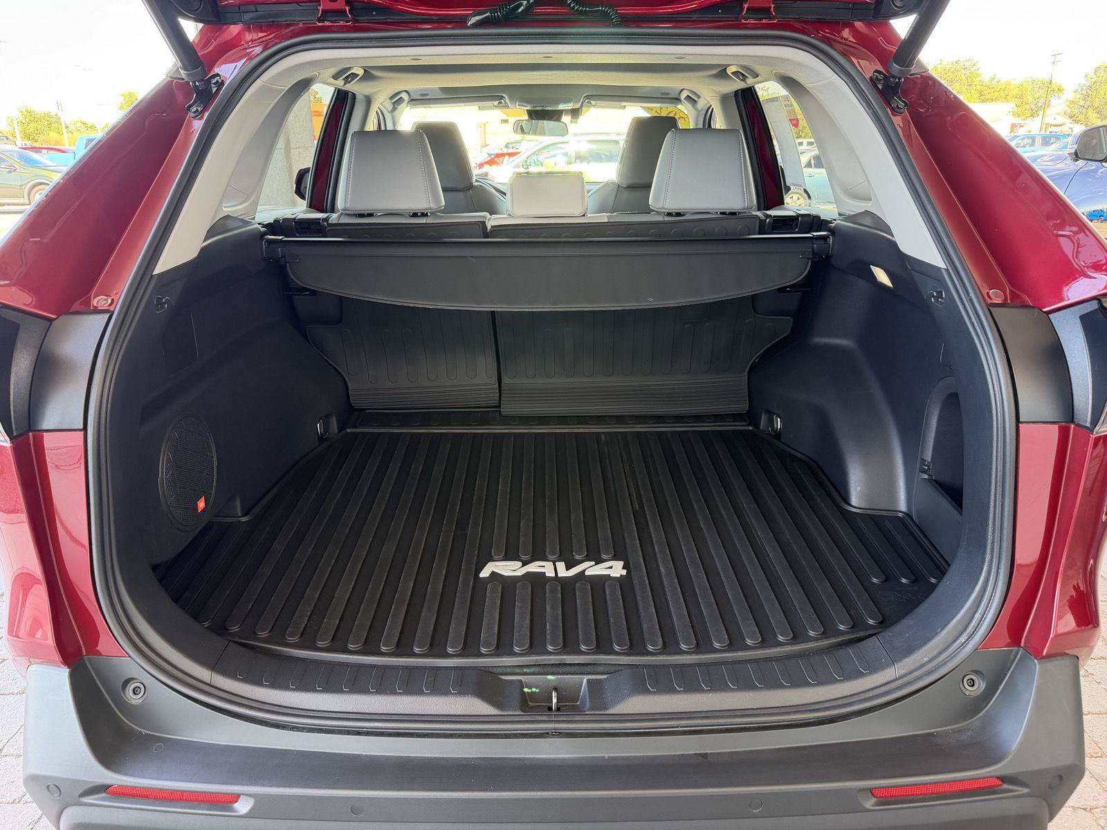 Used 2023 Toyota RAV4 XLE Premium AWD/4WD image 21