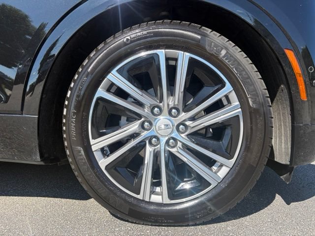 Used 2025 Cadillac Lyriq Luxury w/ LPO, Floor Liner Package AWD/4WD image 16