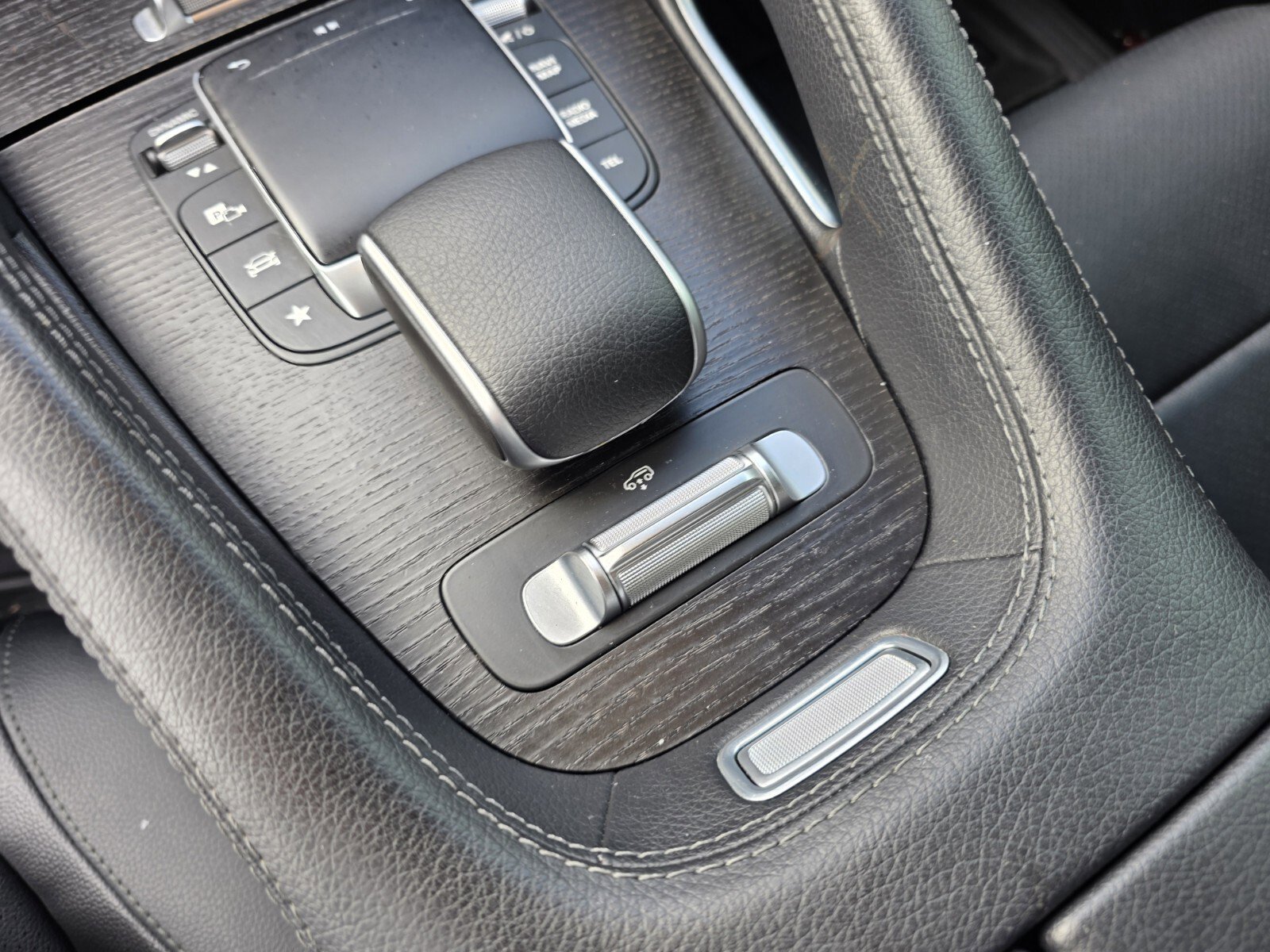 Used 2022 Mercedes-Benz GLS 450 4MATIC image 30