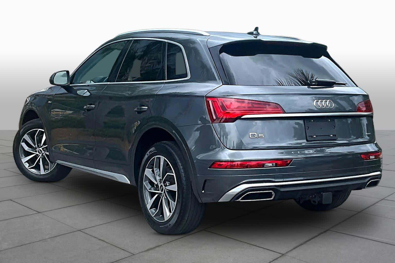 Used 2023 Audi Q5 2.0T Premium Plus w/ Premium Plus Package AWD/4WD image 12