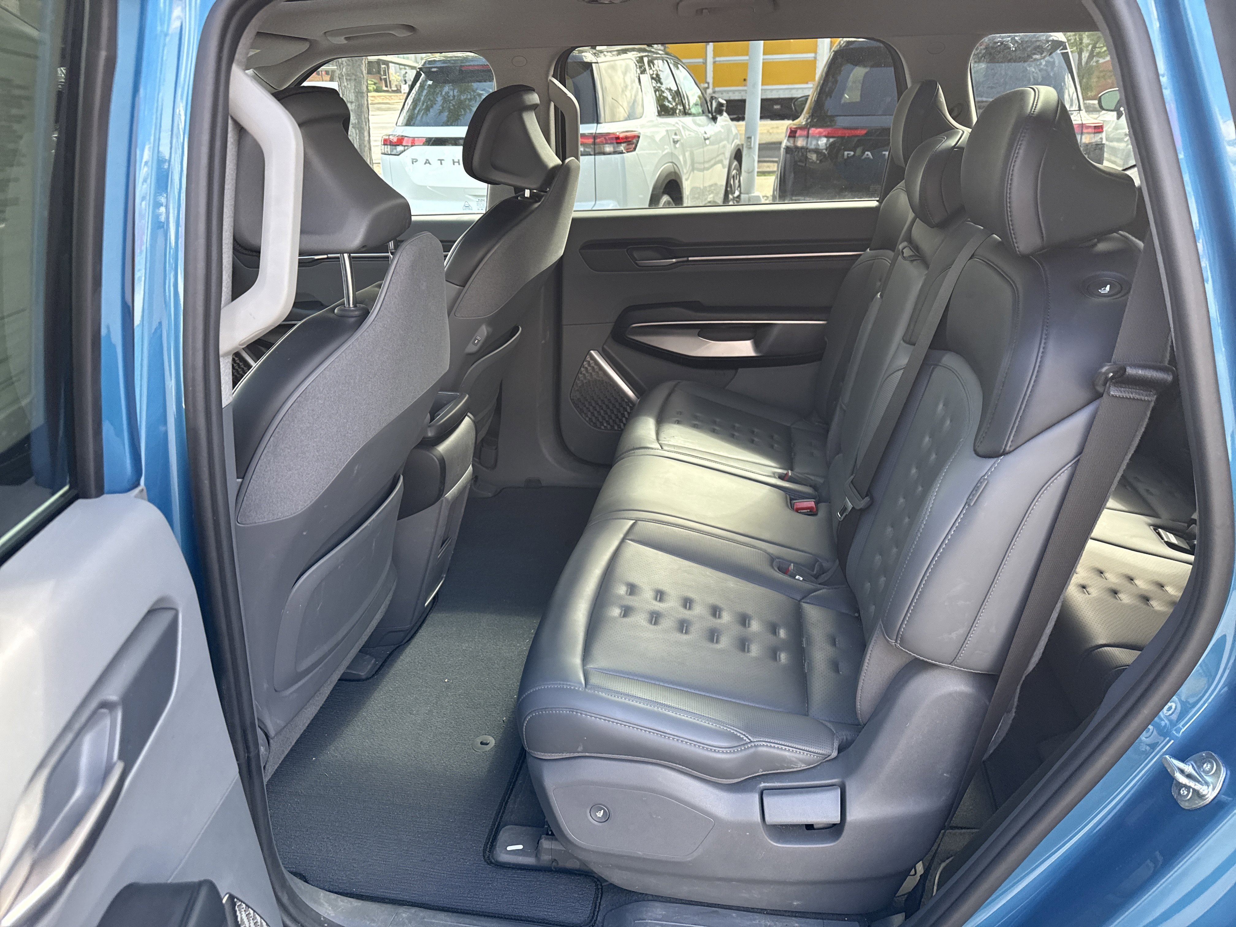 Used 2024 Kia EV9 Wind AWD/4WD image 12