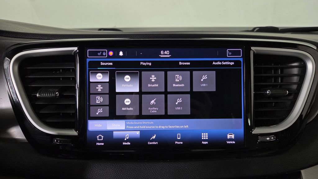 Used 2021 Chrysler Pacifica Touring-L FWD image 25