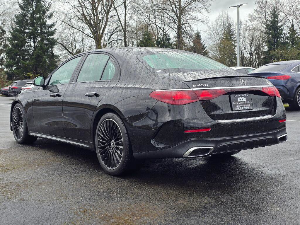 Used 2024 Mercedes-Benz E 450 4MATIC Sedan image 4