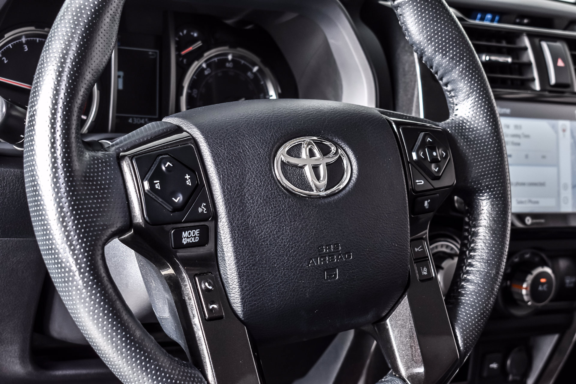 Used 2024 Toyota 4Runner TRD Off-Road Premium w/ Off Road Premium Plus Package AWD/4WD image 15