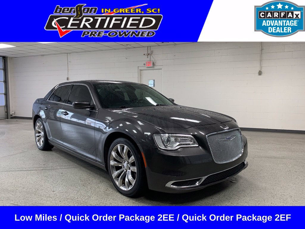 Used 2019 Chrysler 300 Touring w/ Quick Order Package 2EF RWD image 1