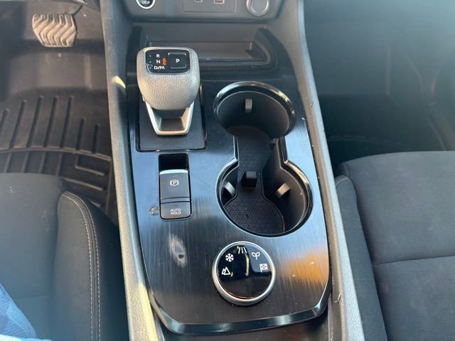 Used 2023 Nissan Rogue S image 16