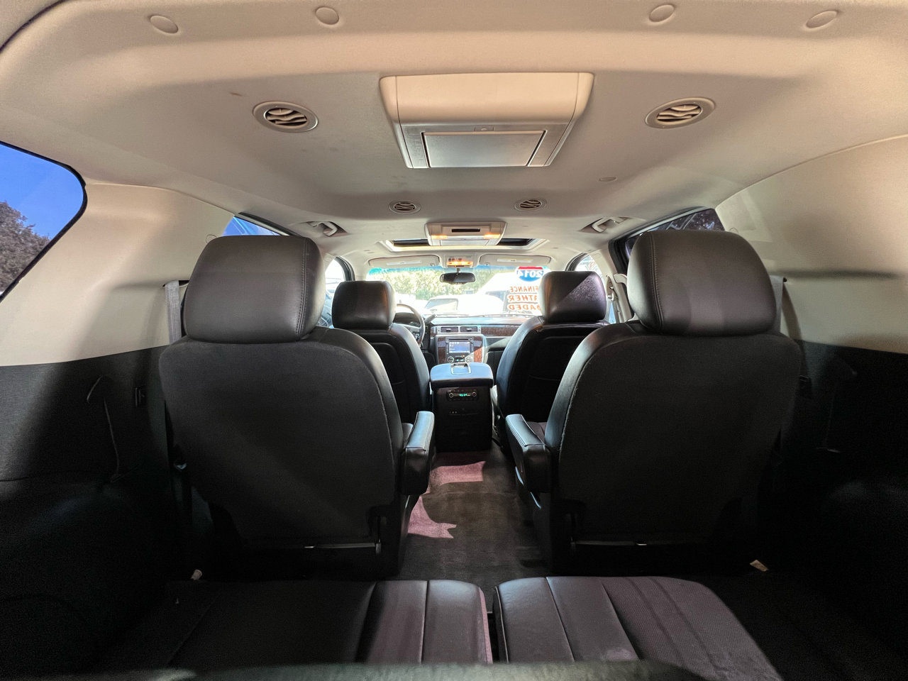 Used 2014 GMC Yukon XL Denali image 30