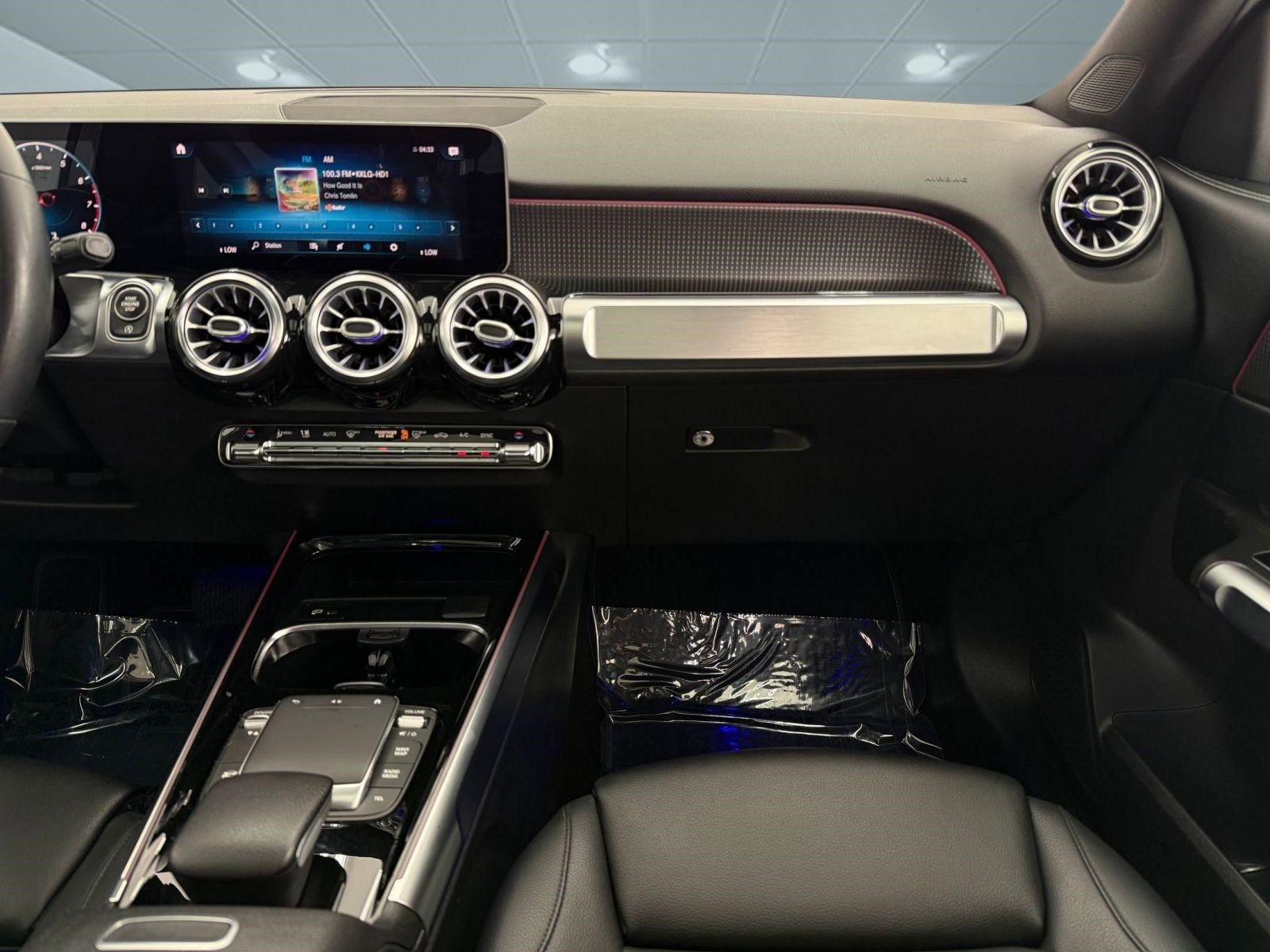 Used 2021 Mercedes-Benz GLB 250 4MATIC image 27