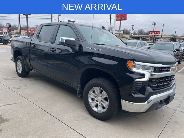 Used 2025 Chevrolet Silverado 1500 LT image 1