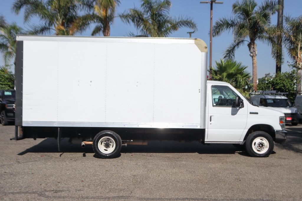 Used 2016 Ford E-450 and Econoline 450 Super Duty w/ Power Windows & Locks Group RWD image 13