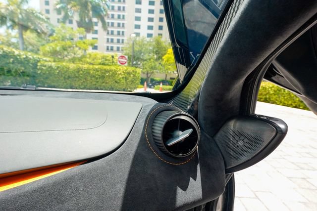 Used 2018 McLaren 720S Performance RWD image 94