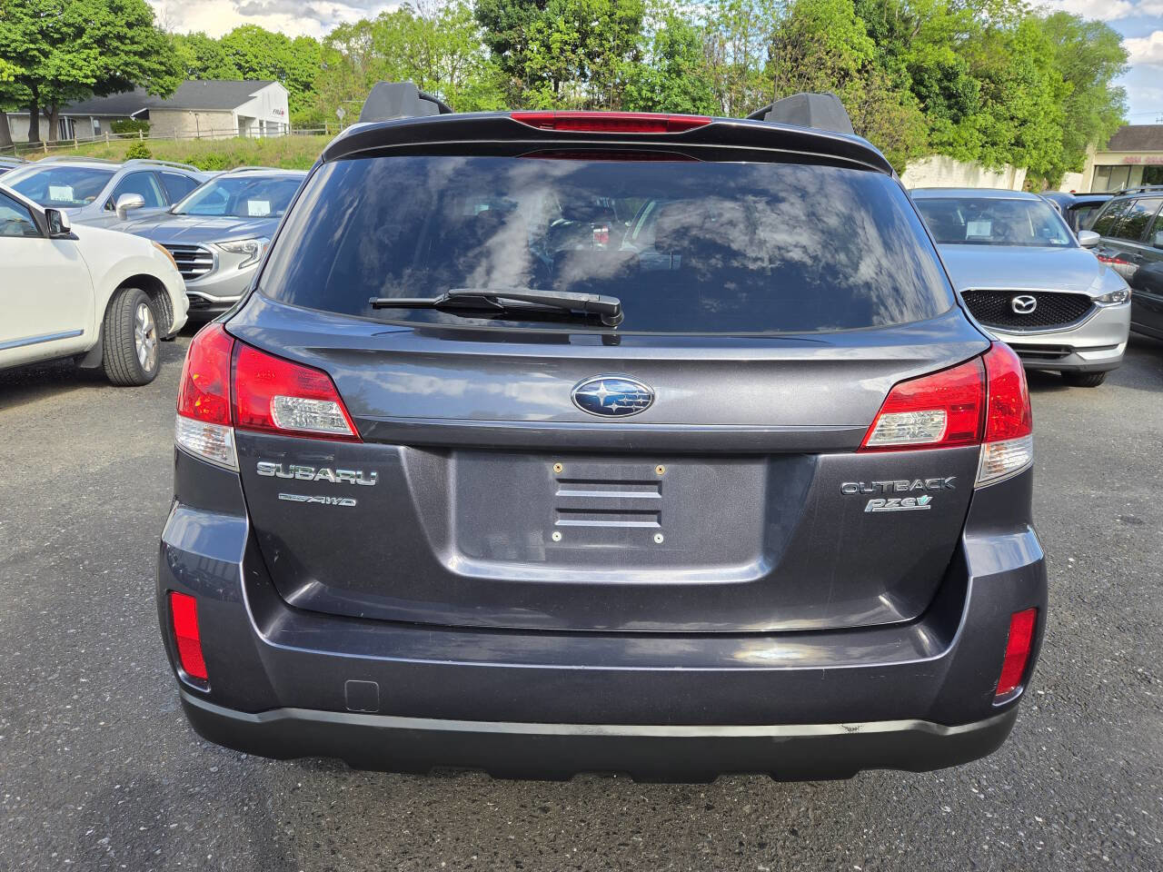 Used 2010 Subaru Outback 2.5i Premium AWD/4WD image 6