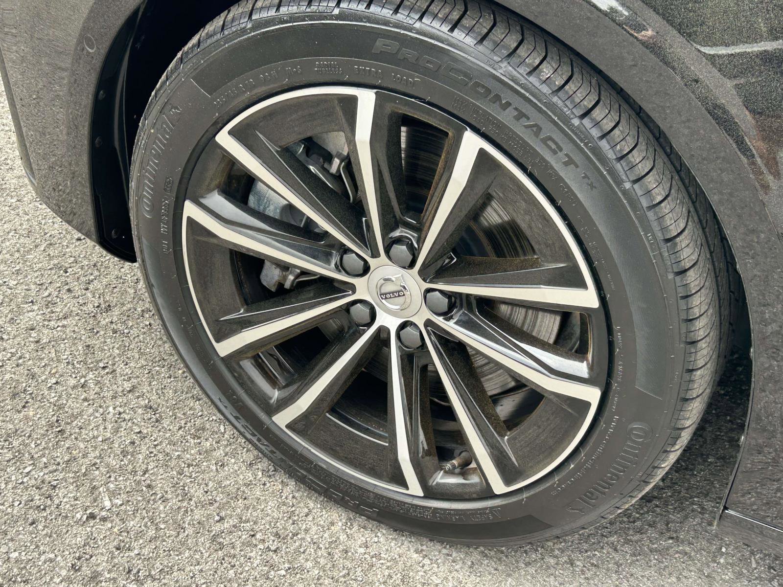 Certified 2025 Volvo S60 T8 Plus AWD/4WD image 9