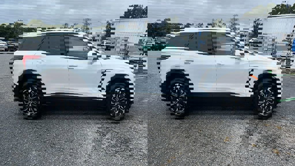 New 2026 Chevrolet Blazer EV LT image 4