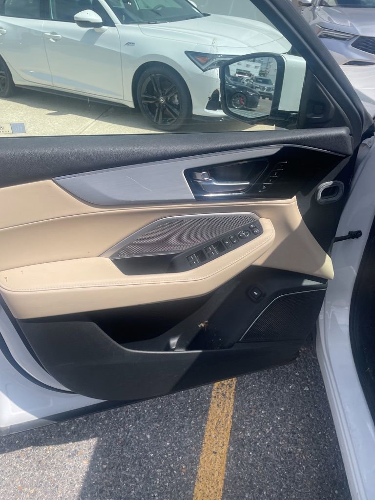 Certified 2023 Acura MDX FWD w/ Technology Package image 6