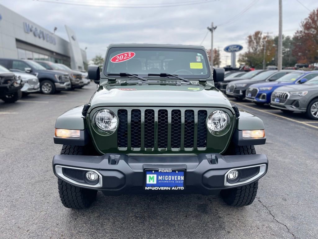 Used 2023 Jeep Gladiator Sport image 9