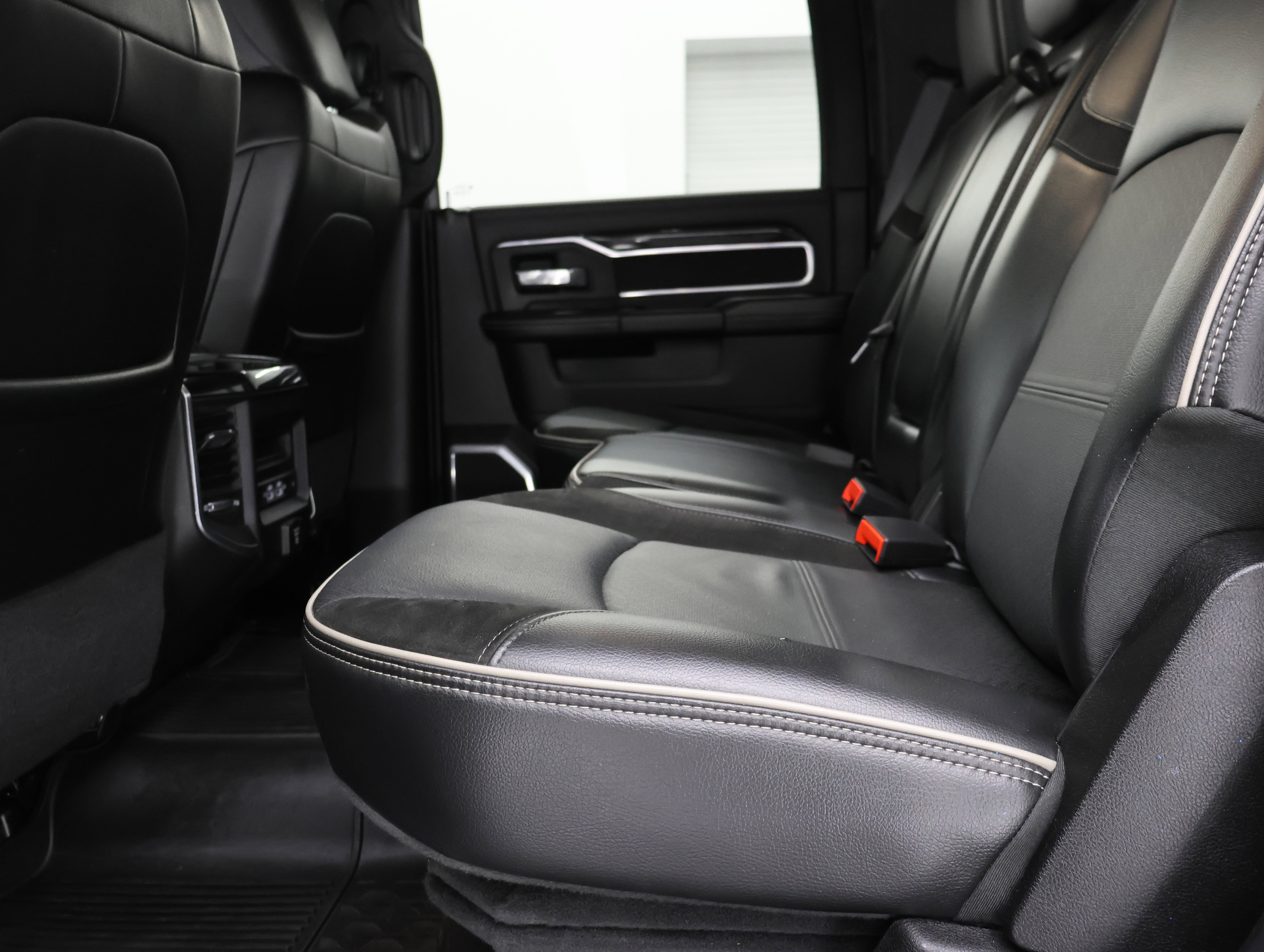 Used 2021 RAM 2500 Laramie image 9