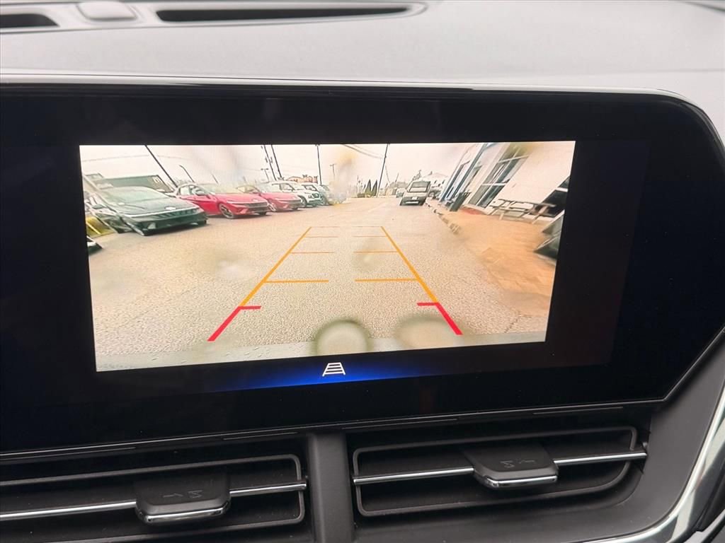 Used 2025 Chevrolet Trax RS w/ Sunroof Package image 26