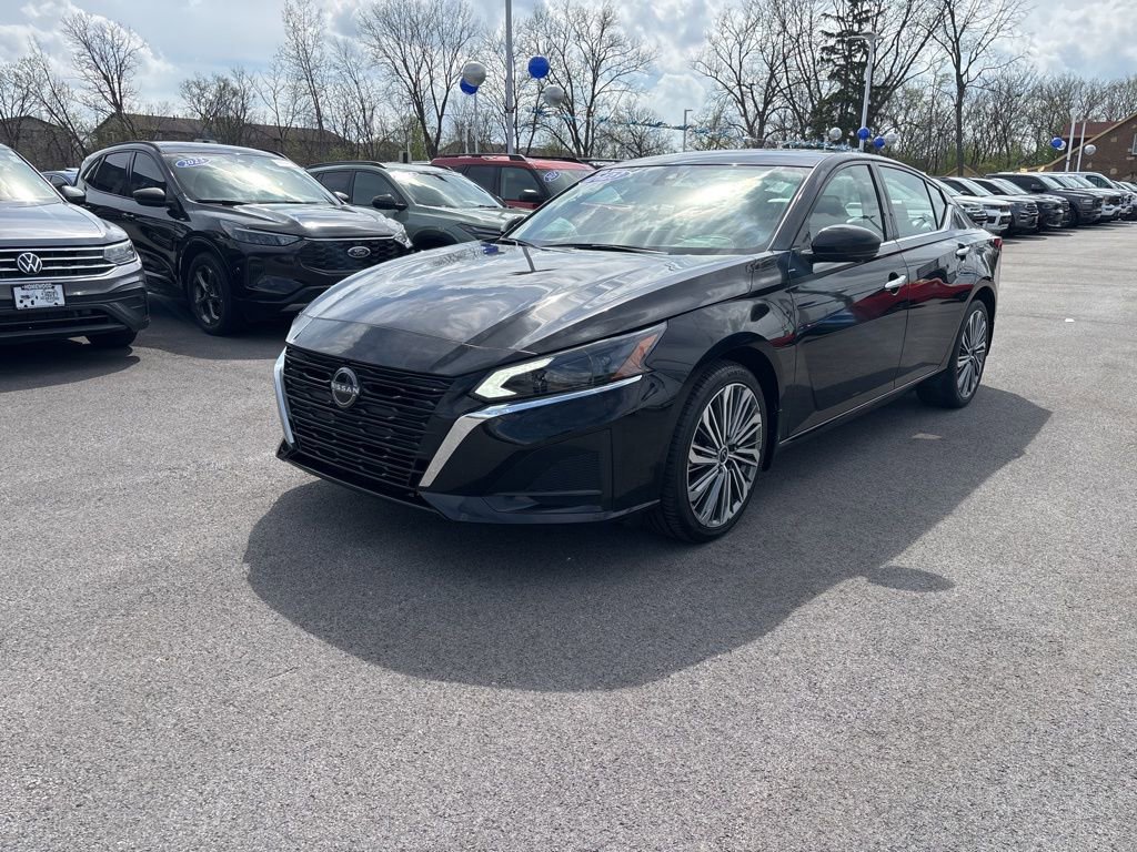 Used 2023 Nissan Altima 2.5 SL image 3